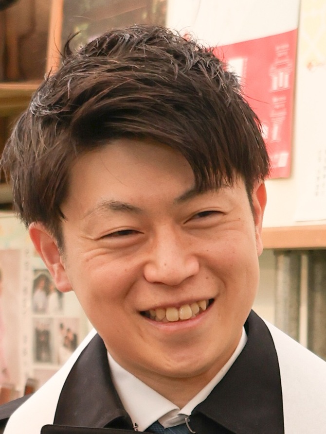 富田 郁哉の顔写真